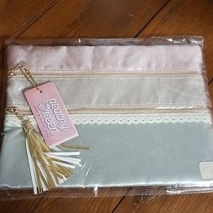 Super fun versatile clutch